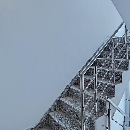 Oyo Flagship Evergreen Tower Hotel กาเซียบัด ภายนอก รูปภาพ